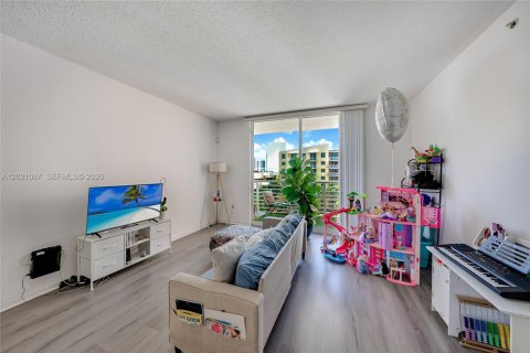 Купить кондоминиум в Авентура, Флорида 1 спальня, 77.57м2, № 2168335 - фото 12