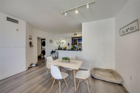 Купить кондоминиум в Авентура, Флорида 1 спальня, 77.57м2, № 2168335 - фото 9