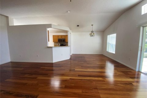 Casa en alquiler en Wesley Chapel, Florida, 3 dormitorios, 141.68 m2 № 1916499 - foto 4