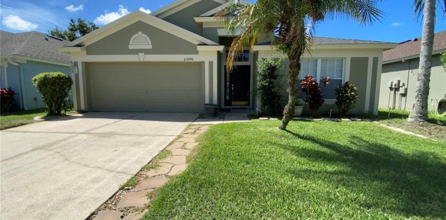 Casa en Wesley Chapel, Florida 3 dormitorios, 141.68 m2 № 1916499