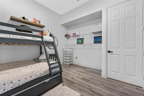 House in Miramar, Florida 3 bedrooms, 229.38 sq.m. № 1994382 - photo 16