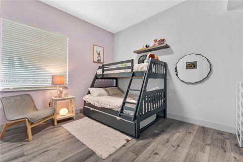 House in Miramar, Florida 3 bedrooms, 229.38 sq.m. № 1994382 - photo 15