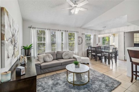 Condominio en venta en Orlando, Florida, 2 dormitorios, 77.67 m2 № 1720132 - foto 3