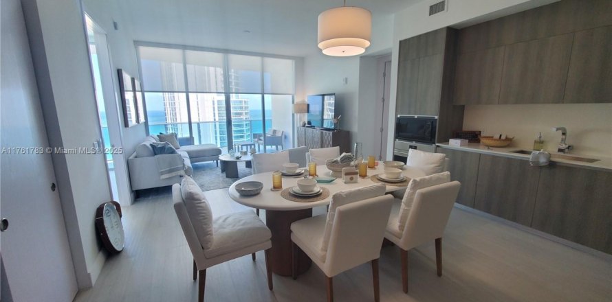 Condo in Sunny Isles Beach, Florida, 2 bedrooms № 1985557