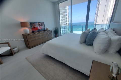 Condo in Sunny Isles Beach, Florida, 2 bedrooms № 1985557 - photo 21