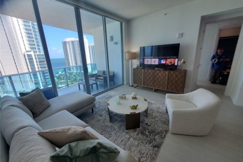 Condo in Sunny Isles Beach, Florida, 2 bedrooms № 1985557 - photo 5