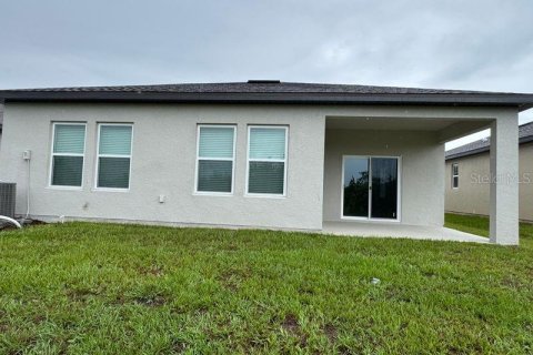Villa ou maison à louer à Winter Haven, Floride: 4 chambres, 176.51 m2 № 1919933 - photo 14