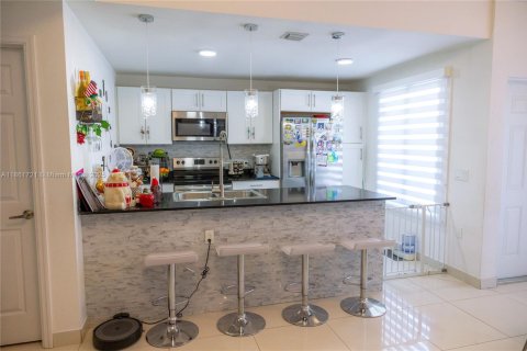 House in Homestead, Florida 4 bedrooms, 133.22 sq.m. № 1892292 - photo 5