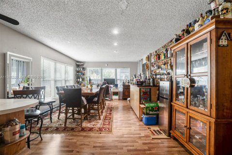 Villa ou maison à vendre à Oakland Park, Floride: 3 chambres, 147.99 m2 № 2048900 - photo 6