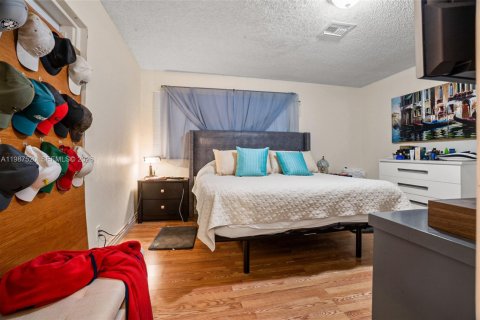 Villa ou maison à vendre à Oakland Park, Floride: 3 chambres, 147.99 m2 № 2048900 - photo 15