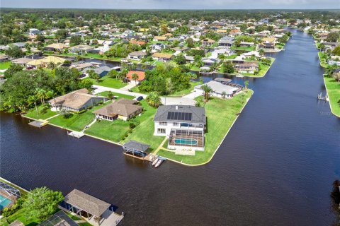 Casa en venta en Palm Coast, Florida, 6 dormitorios, 379.41 m2 № 2166775 - foto 8