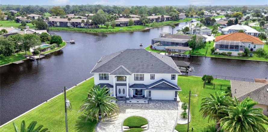 Casa en Palm Coast, Florida 6 dormitorios, 379.41 m2 № 2166775