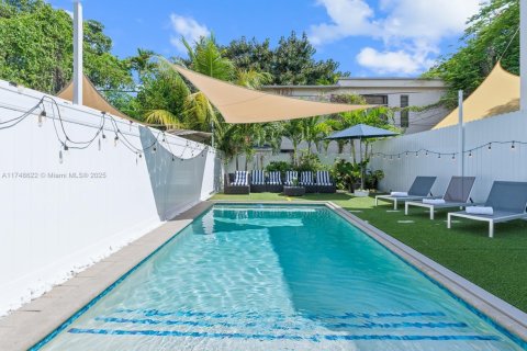 Touwnhouse à louer à Miami, Floride: 4 chambres, 250.84 m2 № 1985346 - photo 12