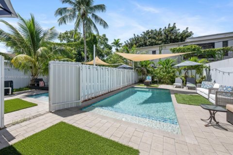Touwnhouse à louer à Miami, Floride: 4 chambres, 250.84 m2 № 1985346 - photo 9