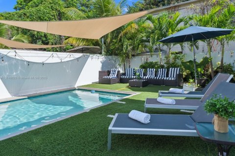 Touwnhouse à louer à Miami, Floride: 4 chambres, 250.84 m2 № 1985346 - photo 8