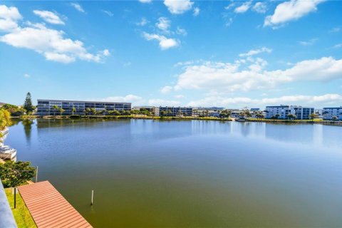 Copropriété à vendre à Cocoa Beach, Floride: 3 chambres, 167.69 m2 № 2101529 - photo 30