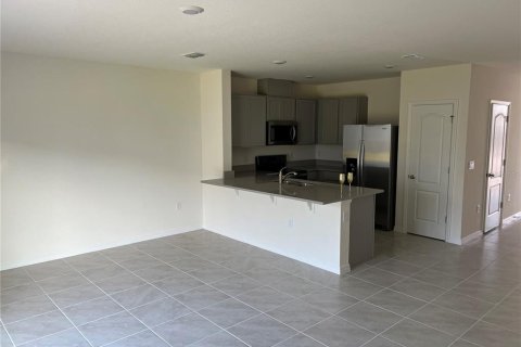 Townhouse in Davenport, Florida 3 bedrooms, 135.92 sq.m. № 1648669 - photo 3