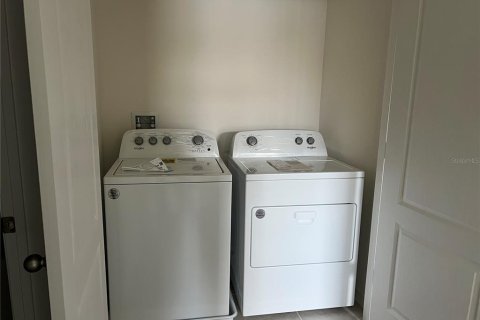 Townhouse in Davenport, Florida 3 bedrooms, 135.92 sq.m. № 1648669 - photo 26