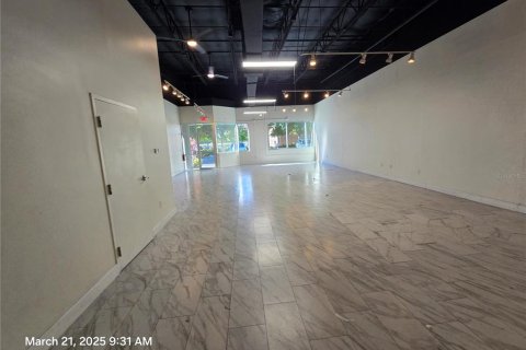 Commercial property in Orlando, Florida 204.38 sq.m. № 2208594 - photo 6