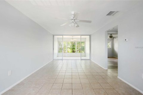 Condo in Clearwater, Florida, 1 bedroom № 2222007 - photo 5