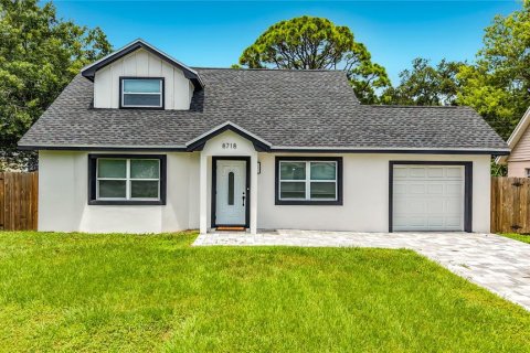 House in Seminole, Florida 3 bedrooms, 128.21 sq.m. № 2305096