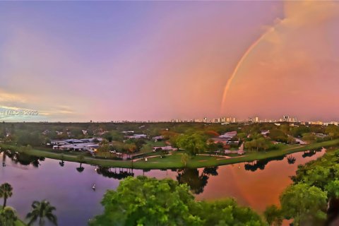 Купить кондоминиум в Норт-Майами-Бич, Флорида 2 спальни, 90.12м2, № 2054788 - фото 16