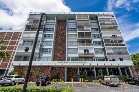 Купить кондоминиум в Норт-Майами-Бич, Флорида 2 спальни, 90.12м2, № 2054788 - фото 2