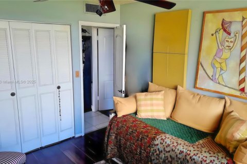 Купить кондоминиум в Норт-Майами-Бич, Флорида 2 спальни, 90.12м2, № 2054788 - фото 9