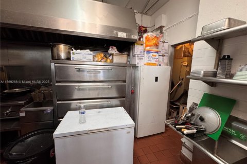 Immobilier commercial à vendre à Opa-locka, Floride № 2016984 - photo 11