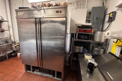 Immobilier commercial à vendre à Opa-locka, Floride № 2016984 - photo 10