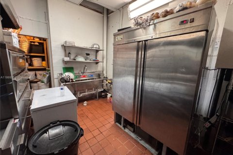 Immobilier commercial à vendre à Opa-locka, Floride № 2016984 - photo 9