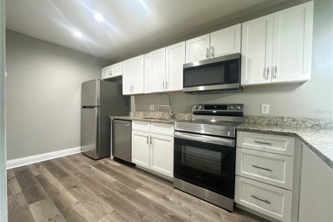 Apartamento en alquiler en Kissimmee, Florida, 3 dormitorios, 102.38 m2 № 1851090 - foto 2