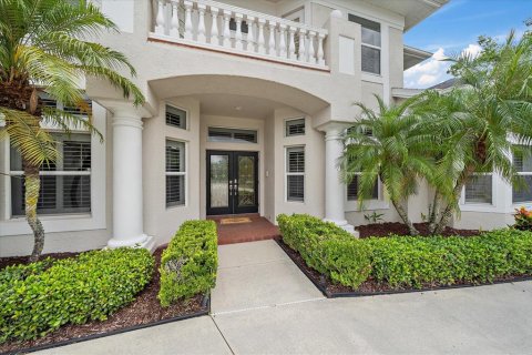 Villa ou maison à vendre à Bradenton, Floride: 5 chambres, 439.71 m2 № 1907748 - photo 3