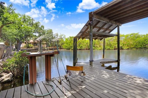 House in Ruskin, Florida 3 bedrooms, 196.67 sq.m. № 1654100 - photo 12