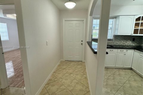 Immobilier commercial à vendre à West Palm Beach, Floride: 269.79 m2 № 2081387 - photo 23