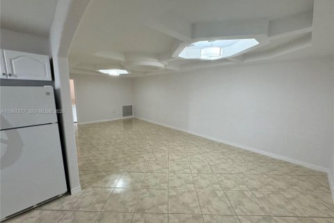 Immobilier commercial à vendre à West Palm Beach, Floride: 269.79 m2 № 2081387 - photo 13