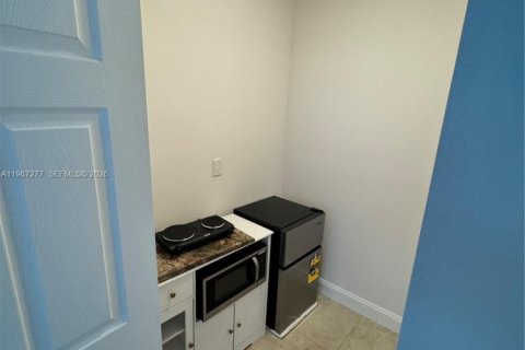 Immobilier commercial à vendre à West Palm Beach, Floride: 269.79 m2 № 2081387 - photo 30