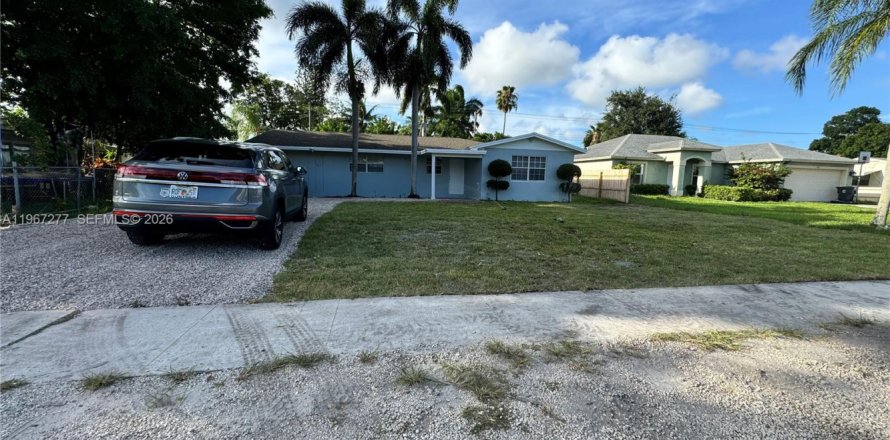 Immobilier commercial à West Palm Beach, Floride 269.79 m2 № 2081387