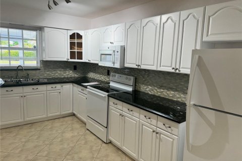 Immobilier commercial à vendre à West Palm Beach, Floride: 269.79 m2 № 2081387 - photo 27