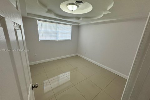 Immobilier commercial à vendre à West Palm Beach, Floride: 269.79 m2 № 2081387 - photo 16