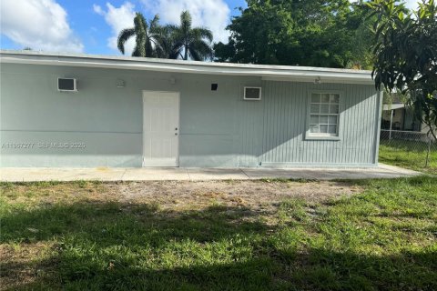 Immobilier commercial à vendre à West Palm Beach, Floride: 269.79 m2 № 2081387 - photo 28