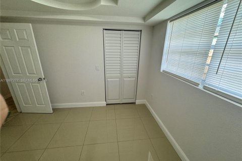 Immobilier commercial à vendre à West Palm Beach, Floride: 269.79 m2 № 2081387 - photo 17