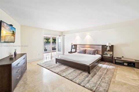 Copropriété à vendre à Key Biscayne, Floride: 3 chambres, 234.39 m2 № 1889535 - photo 15