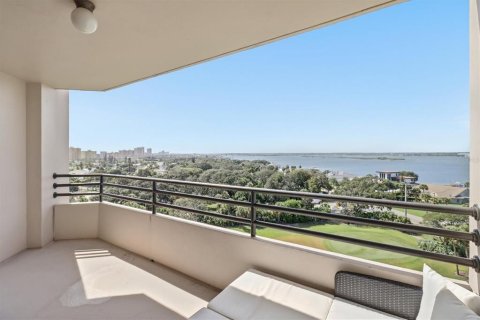 Condo in Daytona Beach Shores, Florida, 2 bedrooms № 2385909 - photo 27