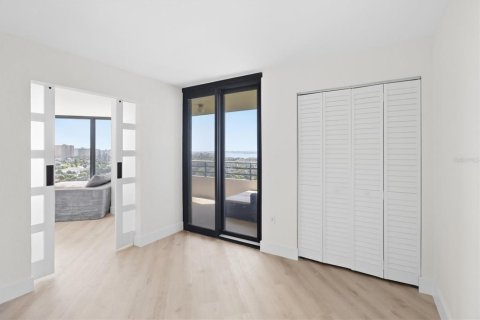 Condo in Daytona Beach Shores, Florida, 2 bedrooms № 2385909 - photo 22