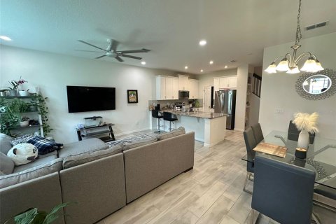 Adosado en alquiler en Windermere, Florida, 3 dormitorios, 139.63 m2 № 1919633 - foto 3