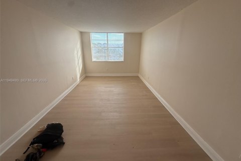 Снять в аренду кондоминиум в Майами, Флорида 2 спальни, 109.16м2, № 2004928 - фото 10