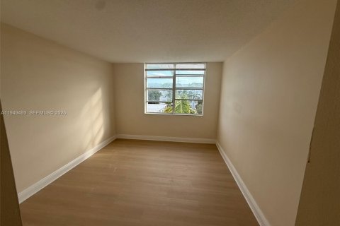 Снять в аренду кондоминиум в Майами, Флорида 2 спальни, 109.16м2, № 2004928 - фото 4