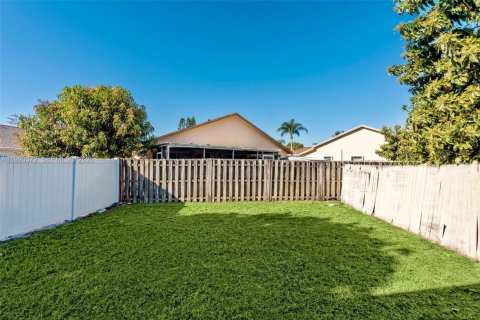 Купить таунхаус в Веллингтон, Флорида 2 спальни, 121.79м2, № 2055376 - фото 20