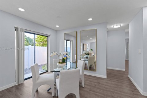 Купить таунхаус в Веллингтон, Флорида 2 спальни, 121.79м2, № 2055376 - фото 6